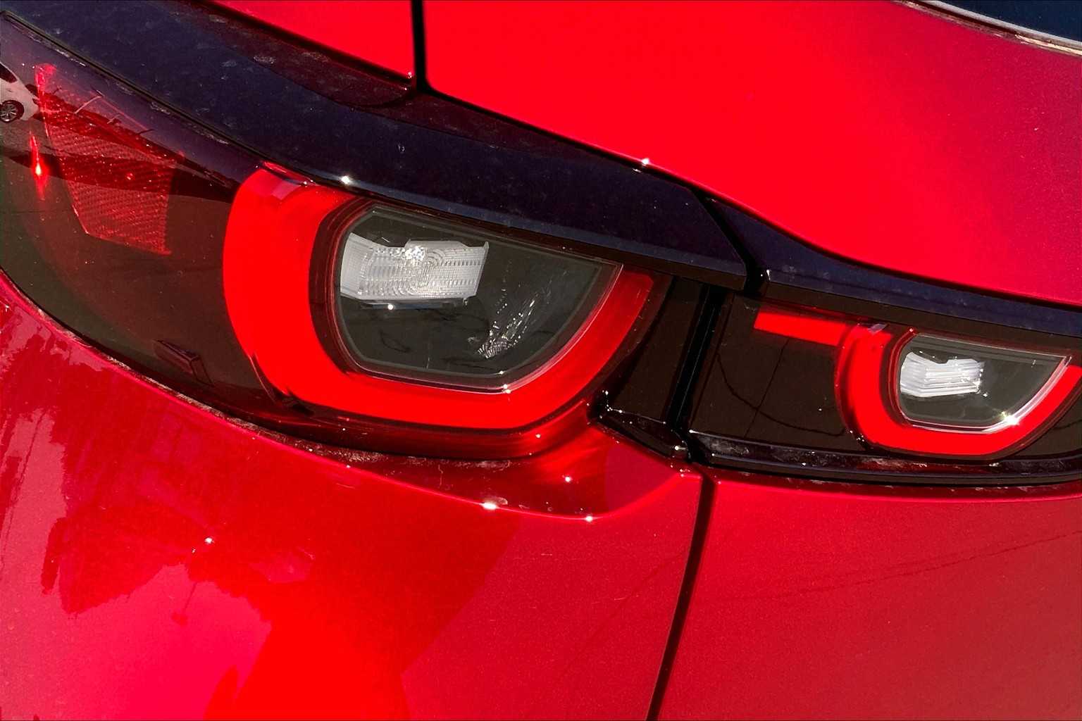 2025 Mazda CX-50 2.5 S Premium Package Image 15 of 20