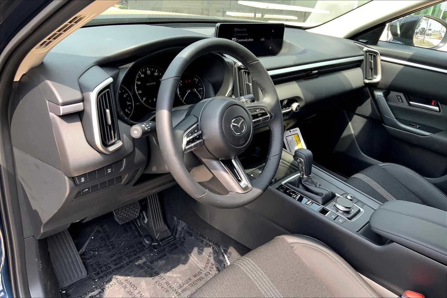 2025 Mazda CX-50 2.5 S Premium Package Image 10 of 20