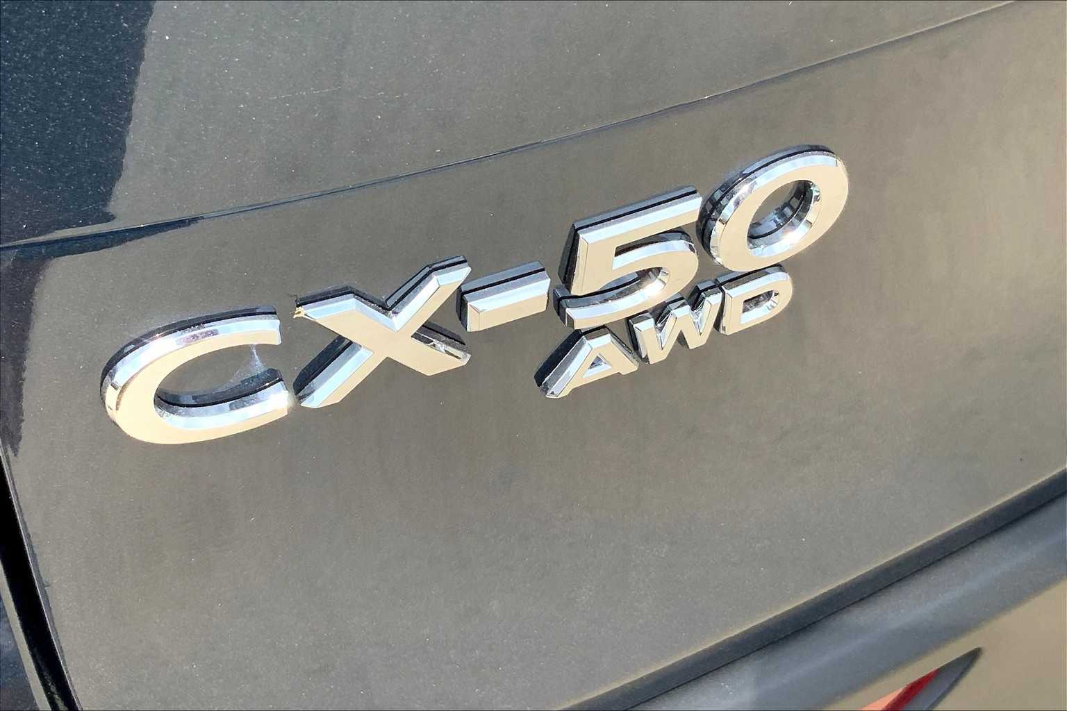 2025 Mazda CX-50 2.5 S Premium Package Image 19 of 20