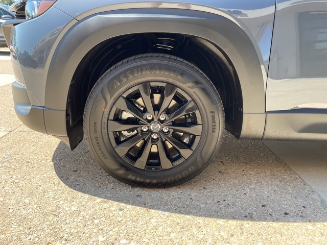 2025 Mazda CX-50 2.5 S Premium Package Image 8 of 26