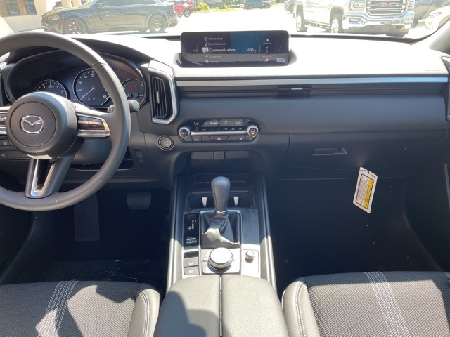 2025 Mazda CX-50 2.5 S Premium Package Image 13 of 26