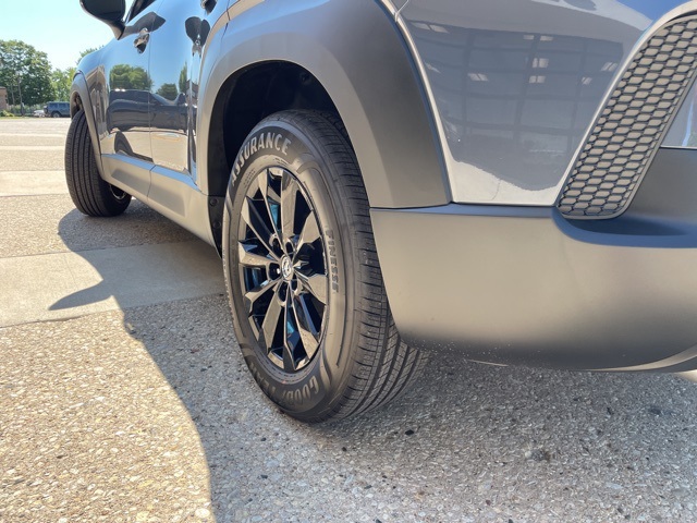 2025 Mazda CX-50 2.5 S Premium Package Image 9 of 26