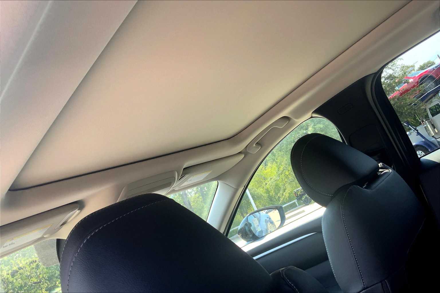 2025 Mazda CX-50 2.5 S Premium Package Image 10 of 20