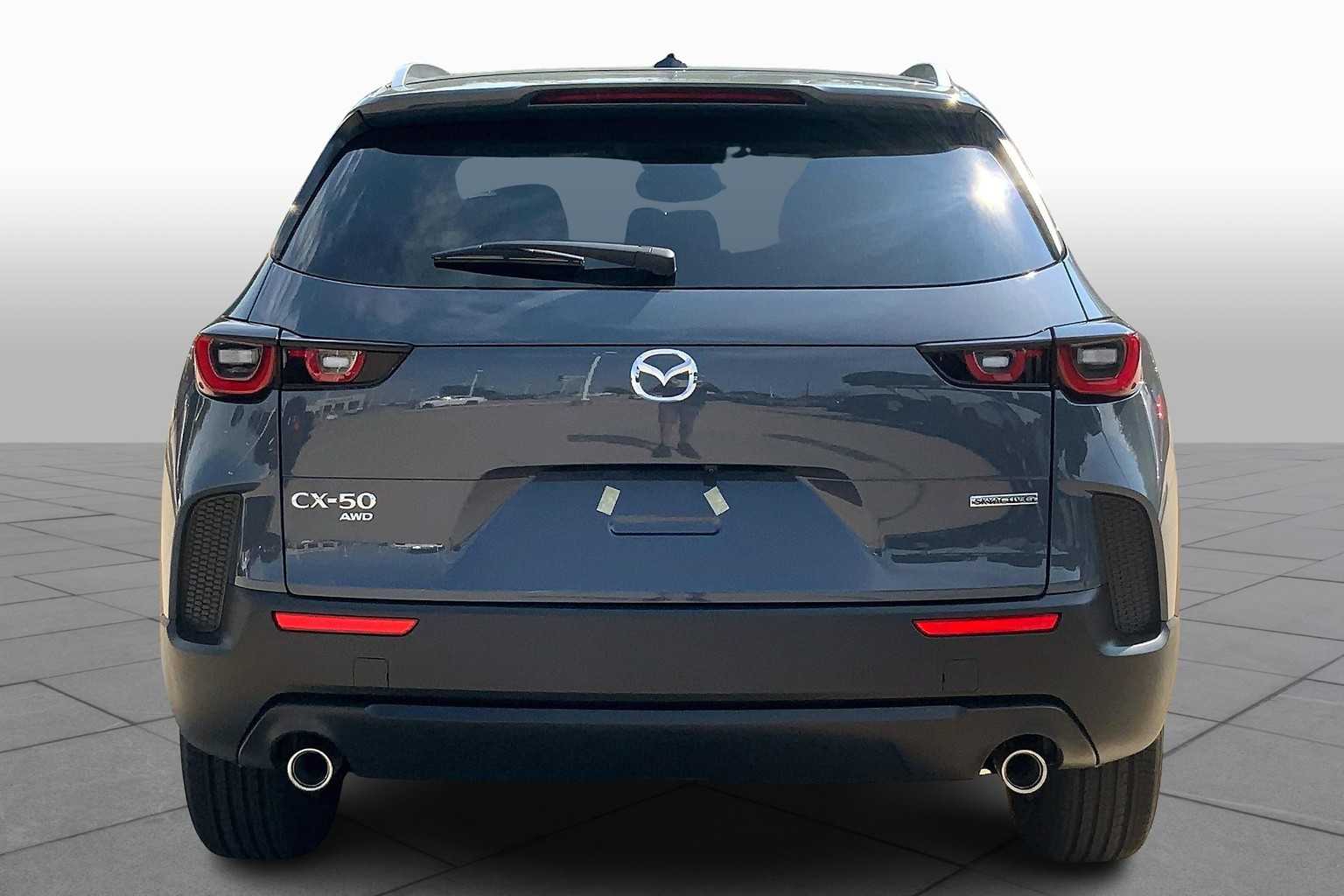 2025 Mazda CX-50 2.5 S Premium Package Image 5 of 20