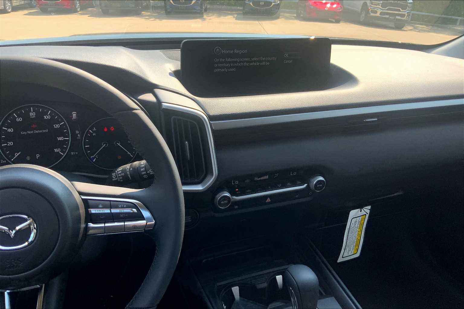 2025 Mazda CX-50 2.5 S Premium Package Image 12 of 20