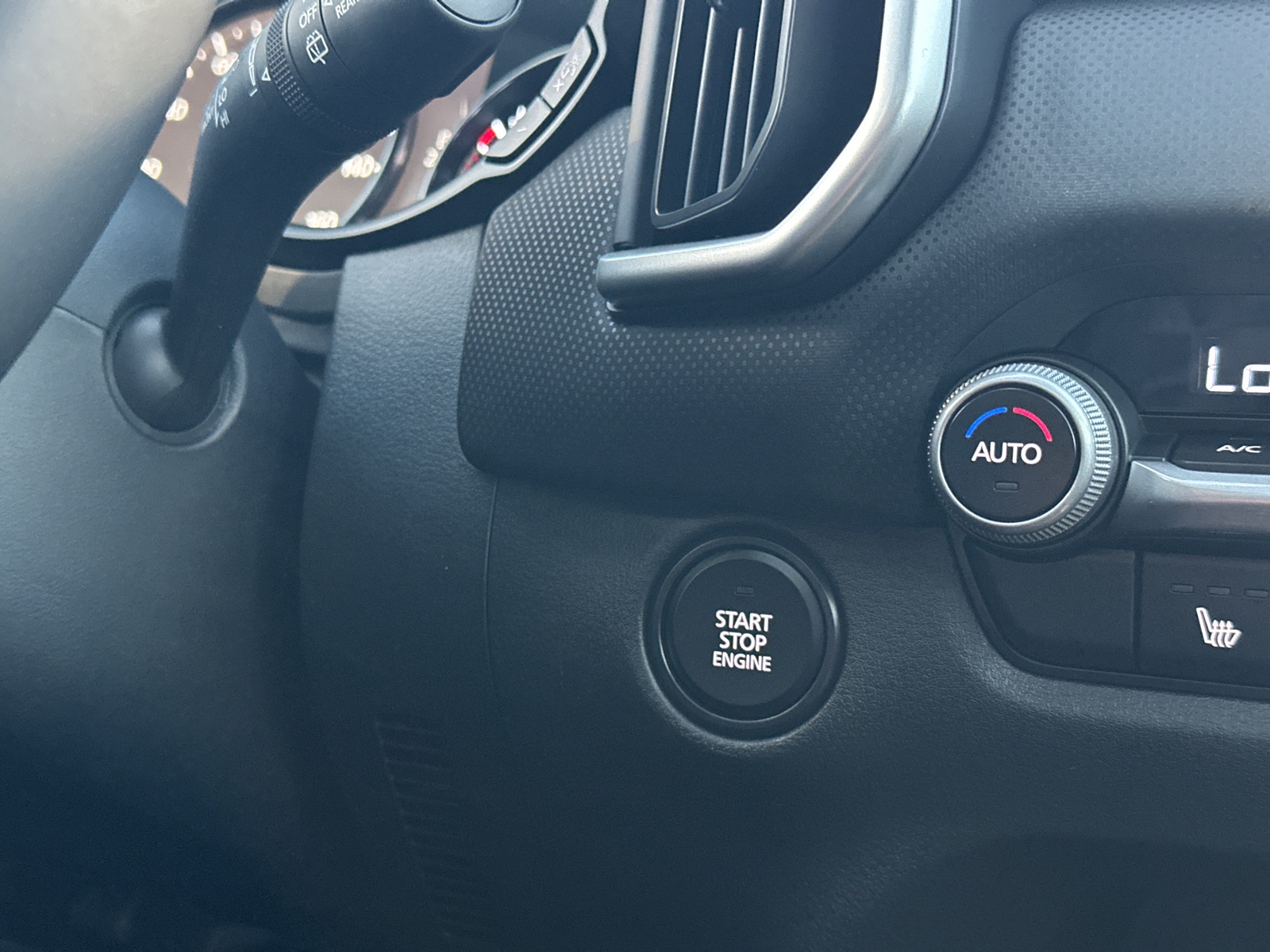 2025 Mazda CX-50 2.5 S Premium Package Image 32 of 37