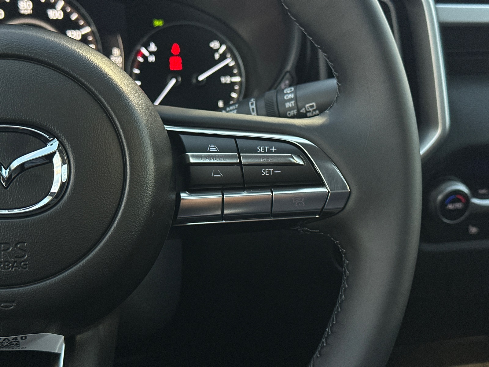 2025 Mazda CX-50 2.5 S Premium Package Image 31 of 37