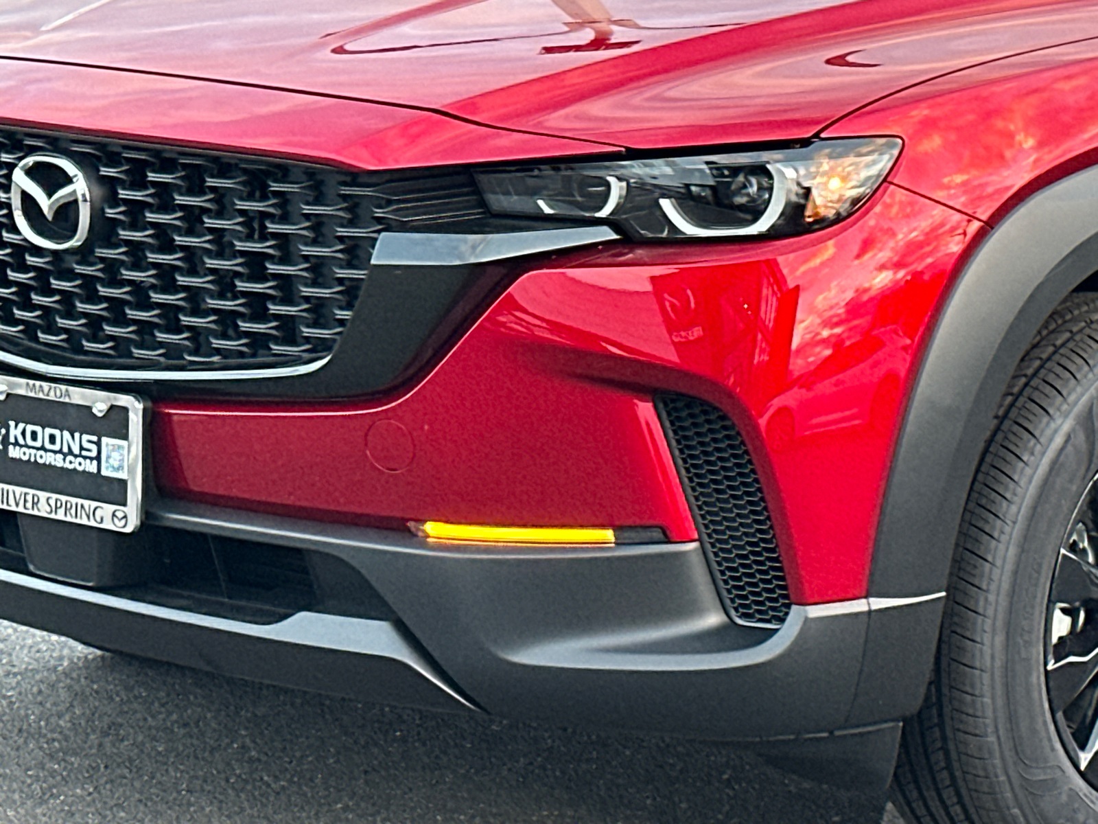 2025 Mazda CX-50 2.5 S Premium Package Image 28 of 37