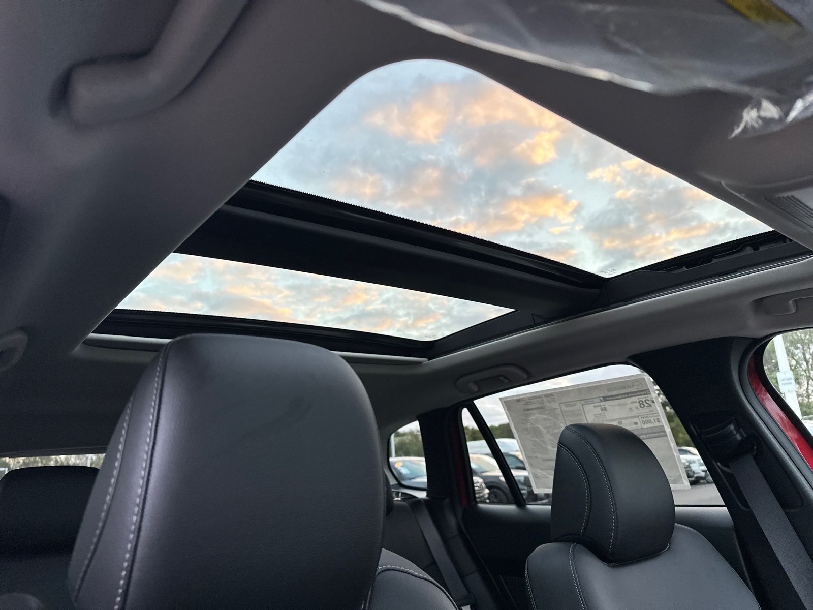 2025 Mazda CX-50 2.5 S Premium Package Image 33 of 37