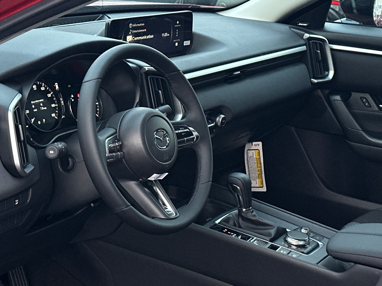 2025 Mazda CX-50 2.5 S Premium Package Image 16 of 37