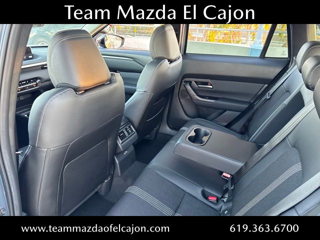2025 Mazda CX-50 2.5 S Premium Package Image 7 of 24
