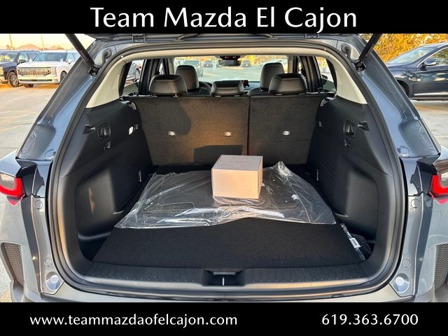 2025 Mazda CX-50 2.5 S Premium Package Image 17 of 24