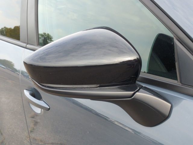 2025 Mazda CX-50 2.5 S Premium Package Image 24 of 27