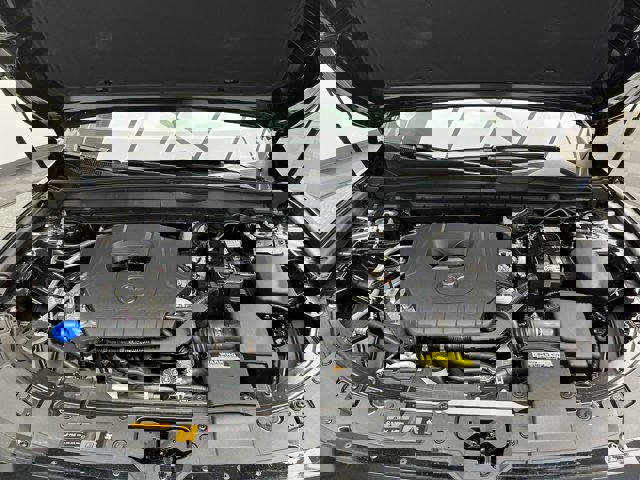 Vehicle image 10 of 39