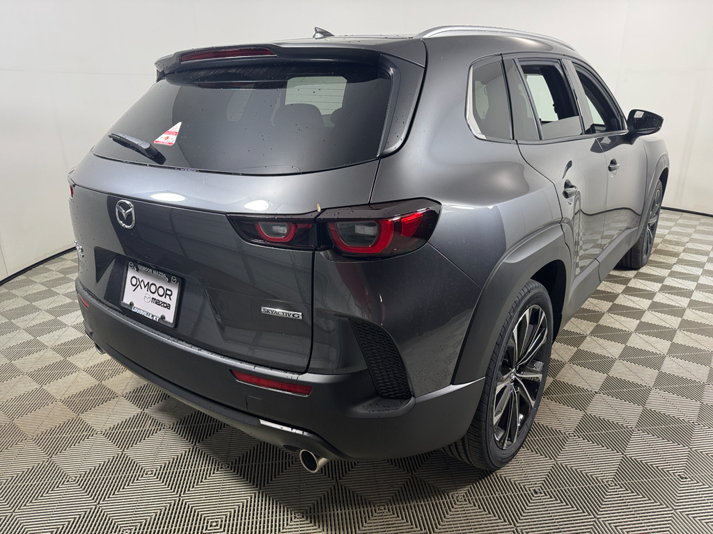 Vehicle image 6 of 33