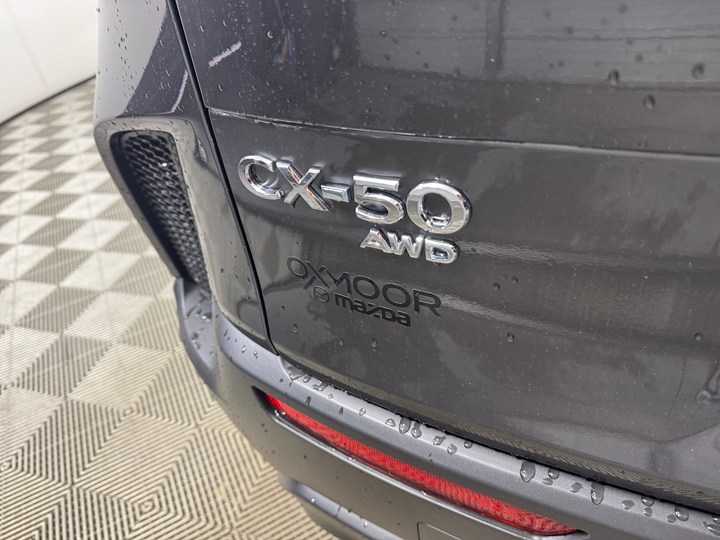 Vehicle image 9 of 33