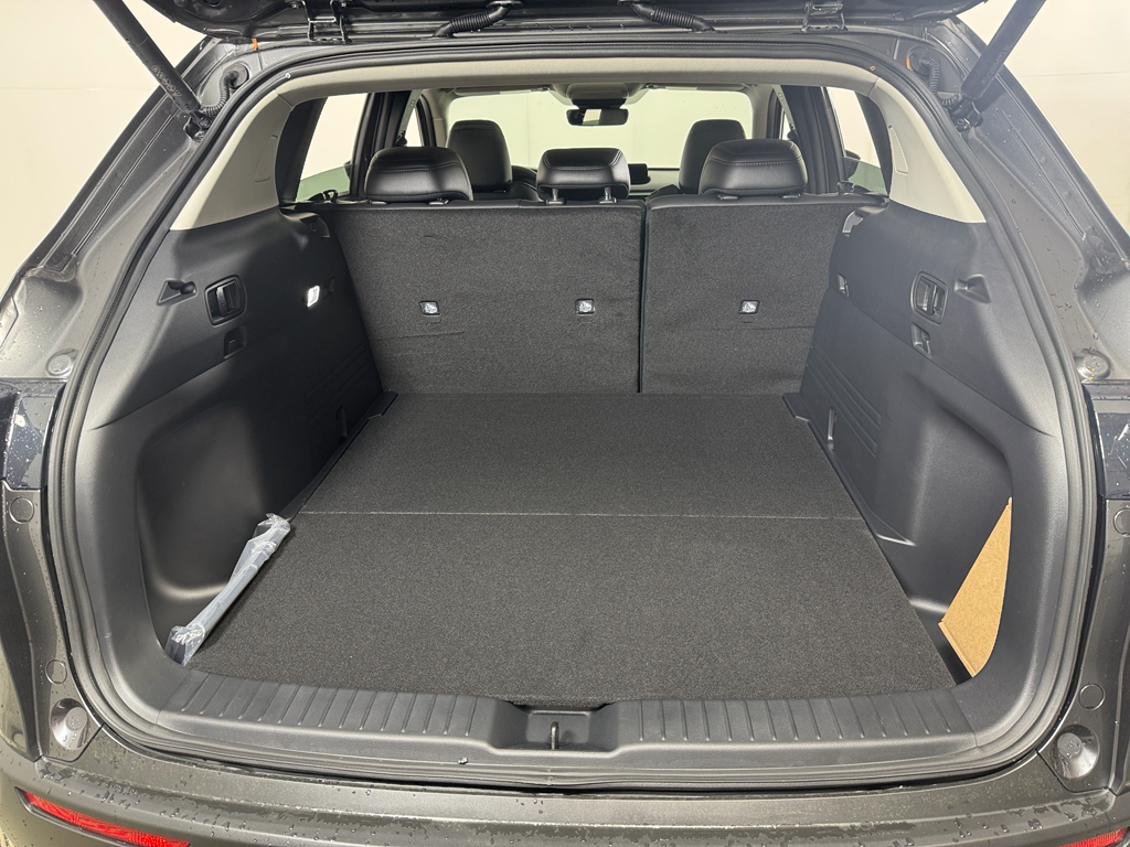 Vehicle image 11 of 33
