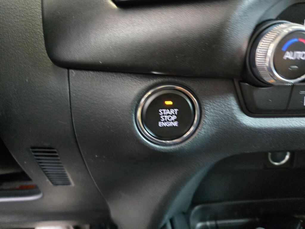 2025 Mazda CX-50 2.5 S Premium Plus Package Image 26 of 31