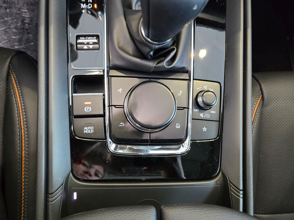 2025 Mazda CX-50 2.5 S Premium Plus Package Image 19 of 31