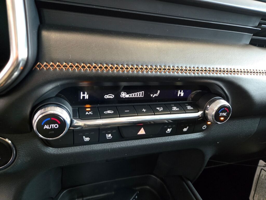 2025 Mazda CX-50 2.5 S Premium Plus Package Image 28 of 31