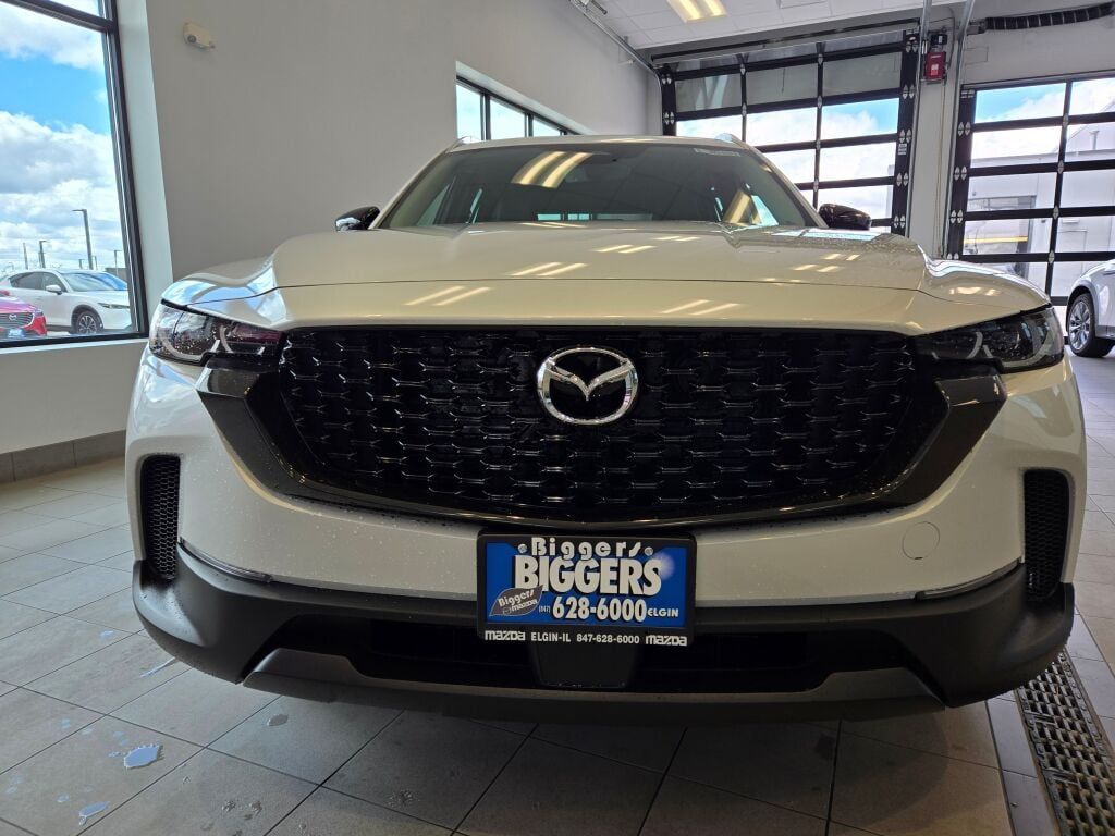 2025 Mazda CX-50 2.5 S Premium Plus Package Image 4 of 31