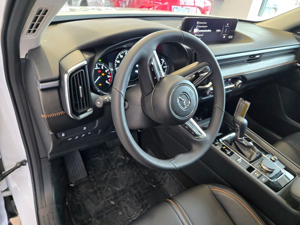 2025 Mazda CX-50 2.5 S Premium Plus Package Image 12 of 31
