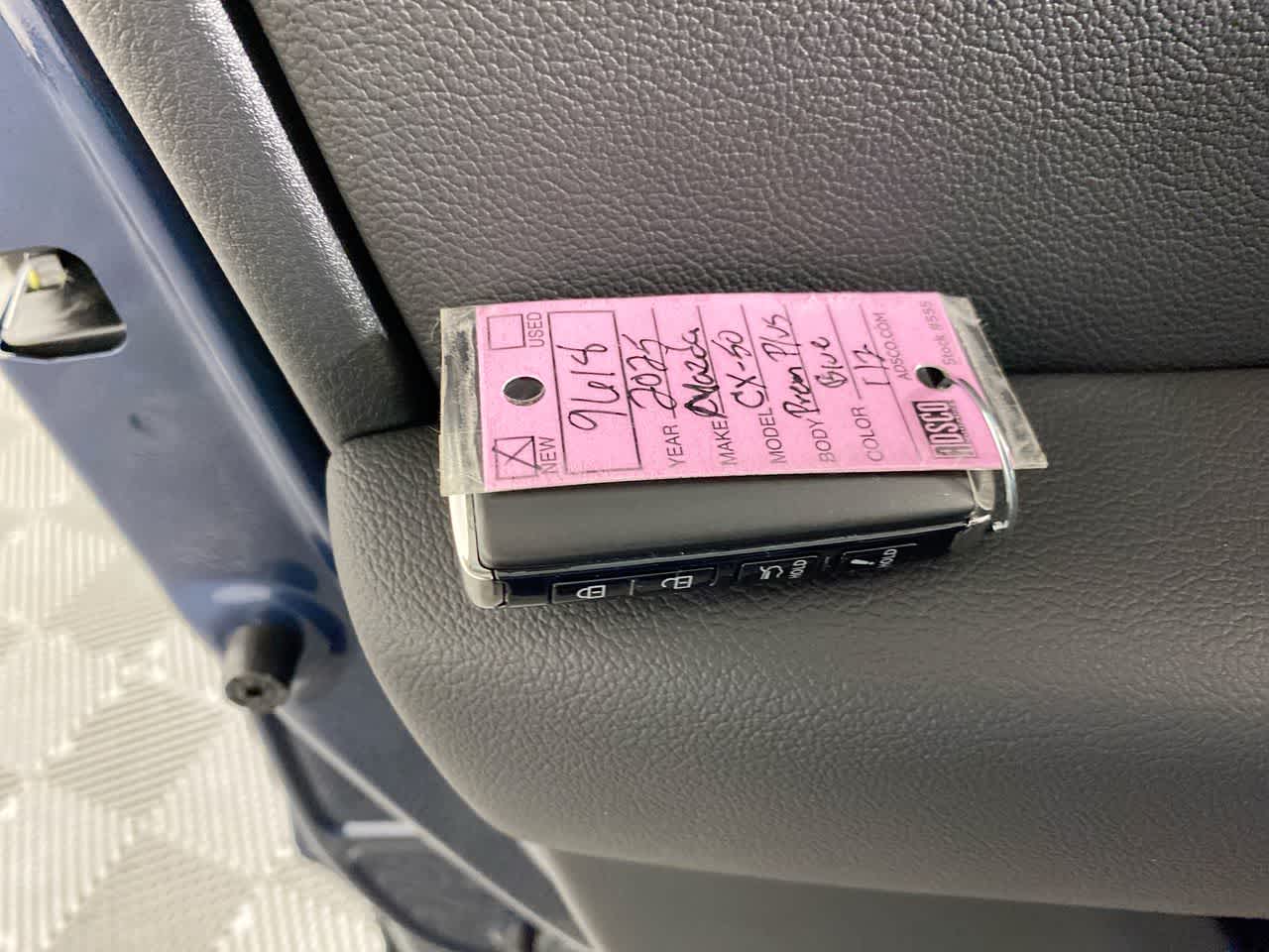 Vehicle image 24 of 29