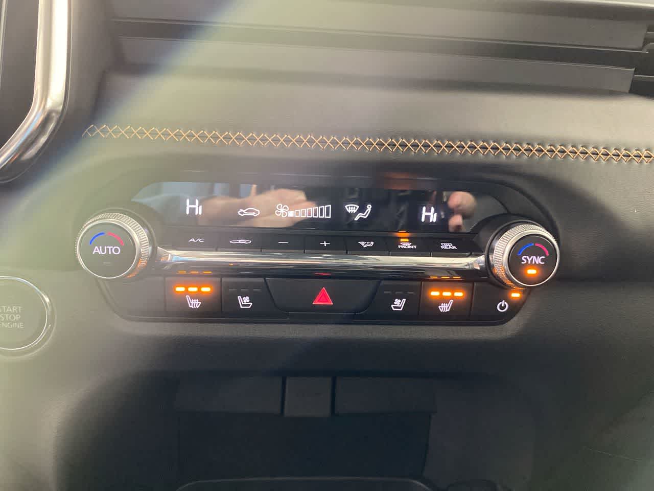 Vehicle image 21 of 29