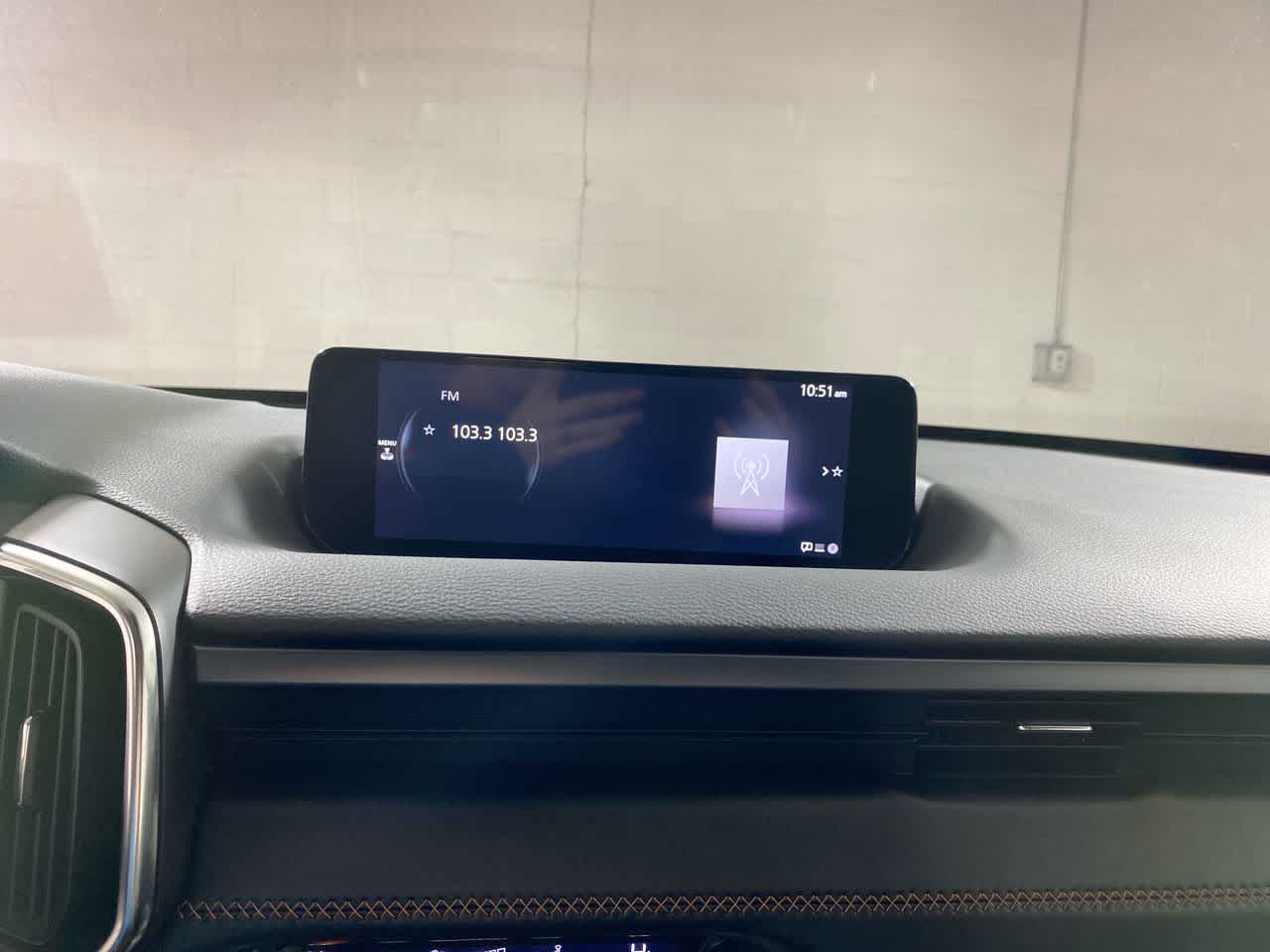 Vehicle image 18 of 29