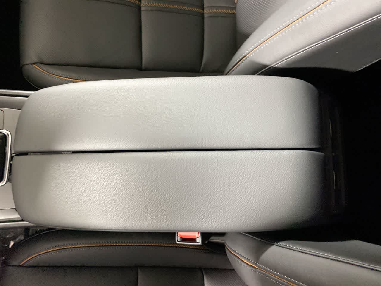 Vehicle image 23 of 29
