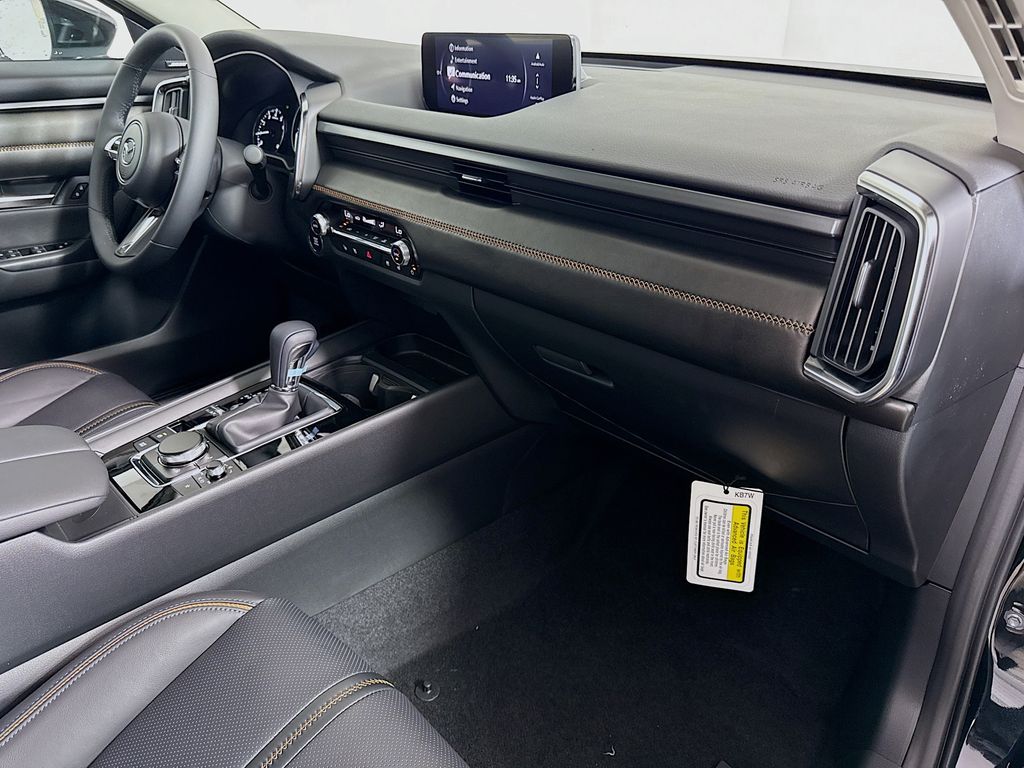 Vehicle image 28 of 31