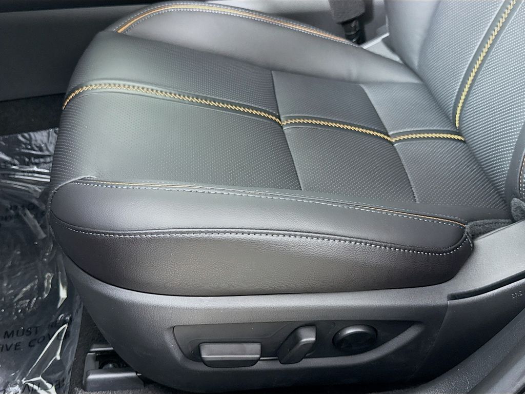 Vehicle image 18 of 31
