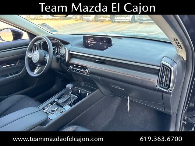 2025 Mazda CX-50 2.5 S Premium Plus Package Image 11 of 24