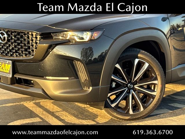 2025 Mazda CX-50 2.5 S Premium Plus Package Image 17 of 24