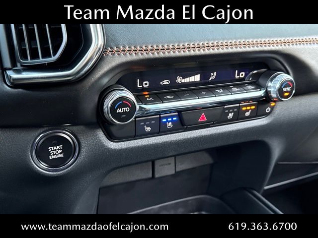 2025 Mazda CX-50 2.5 S Premium Plus Package Image 18 of 24