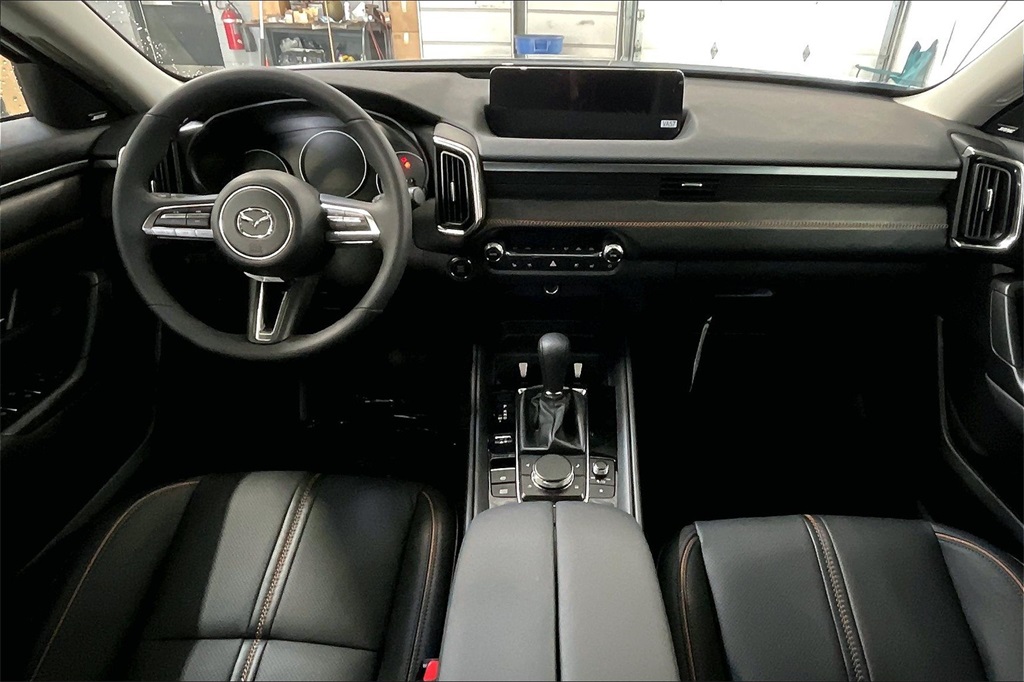 Vehicle image 10 of 12