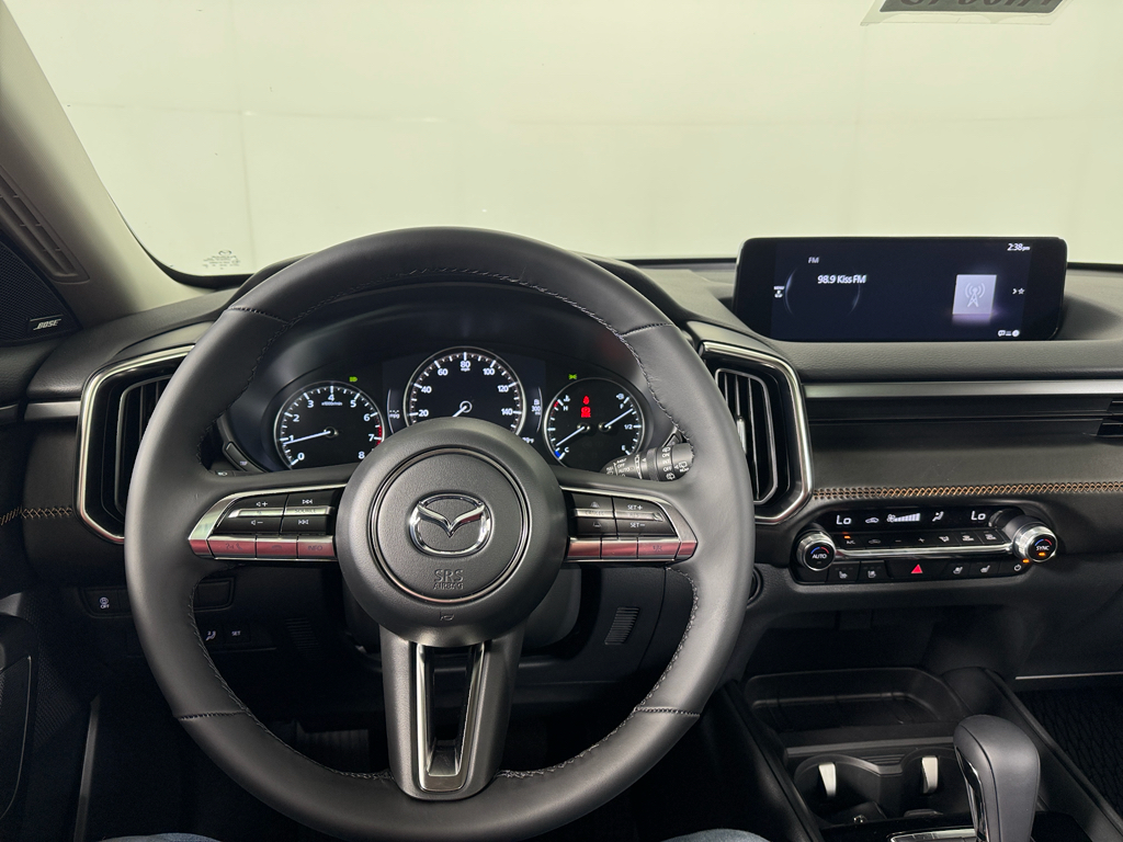 Vehicle image 16 of 36