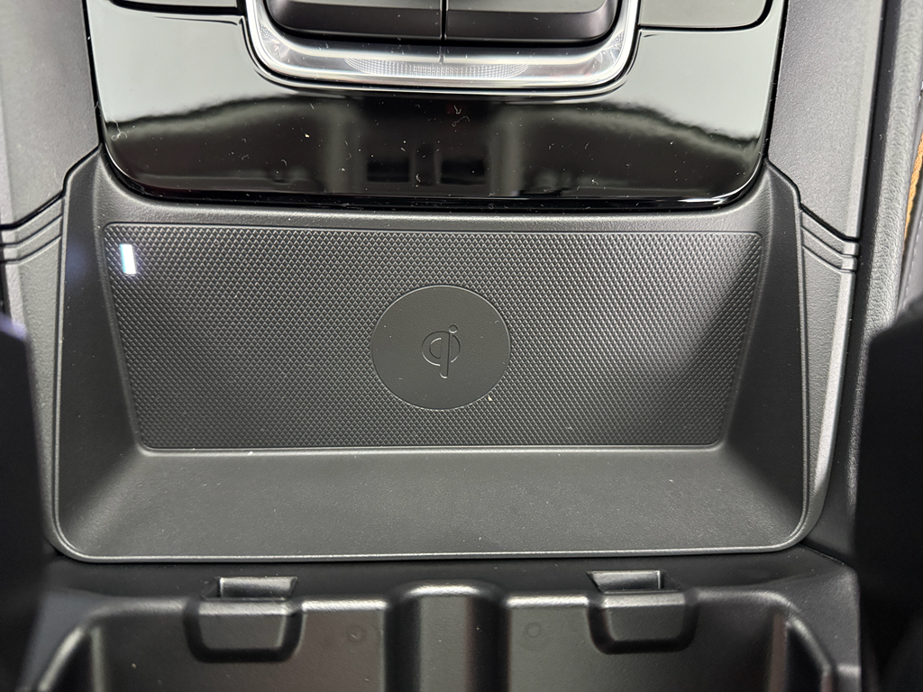 Vehicle image 26 of 36