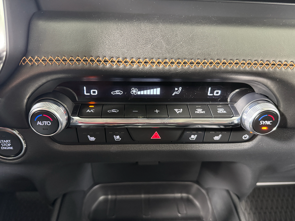 Vehicle image 22 of 36