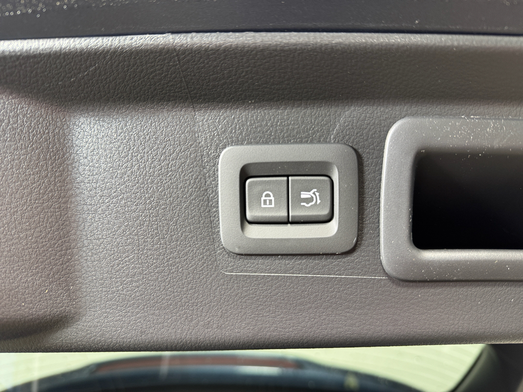 Vehicle image 12 of 36