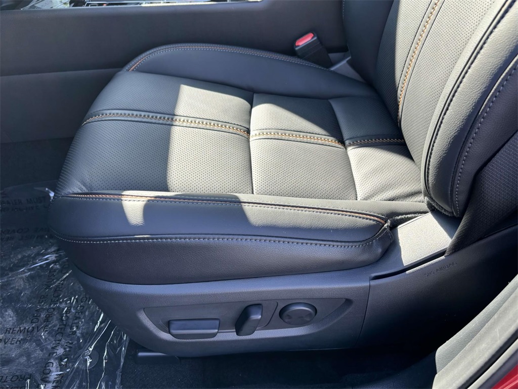 Vehicle image 9 of 34