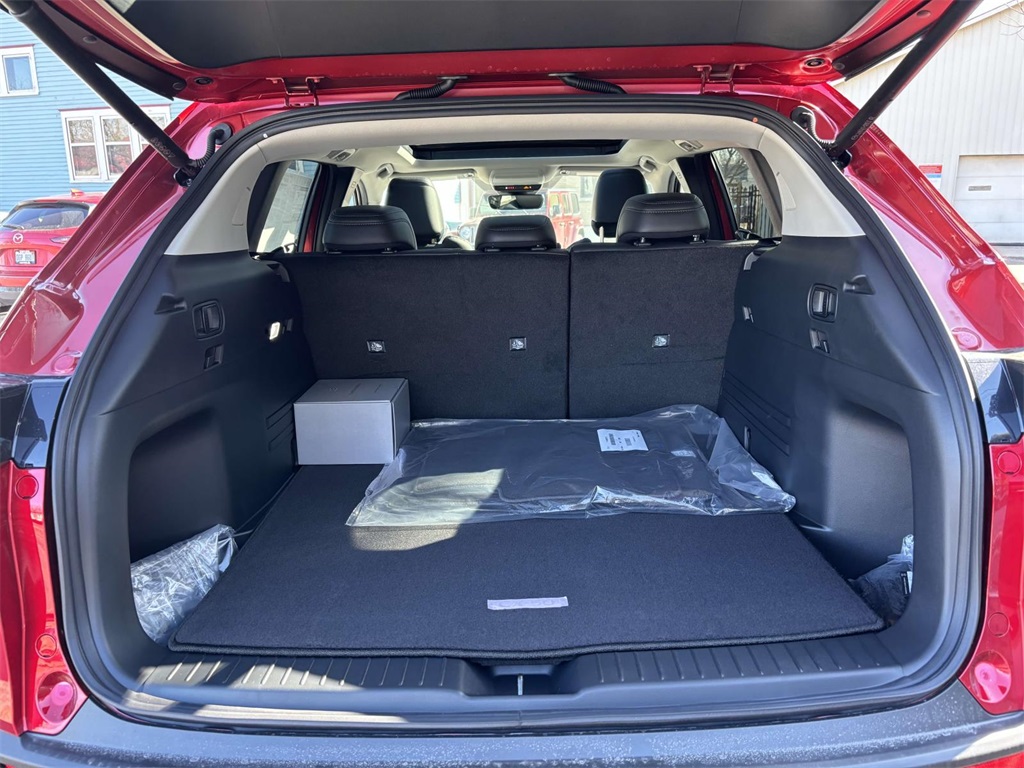 Vehicle image 32 of 34