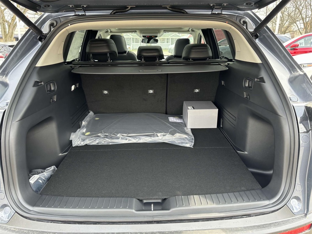 Vehicle image 32 of 34