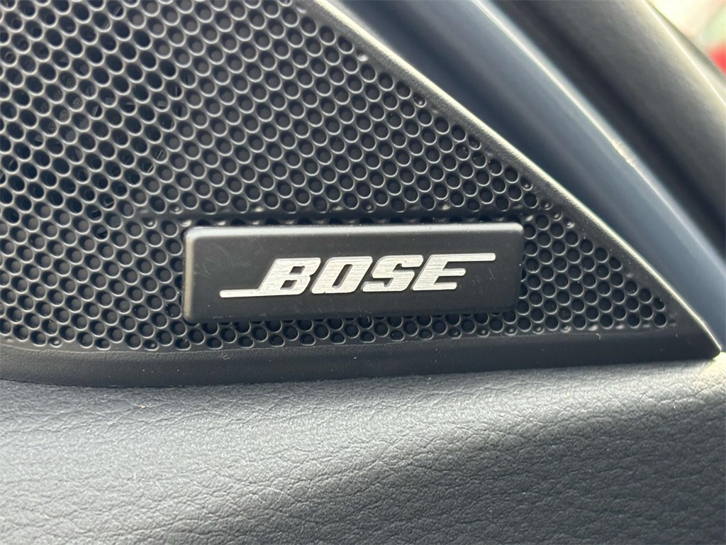 Vehicle image 15 of 34