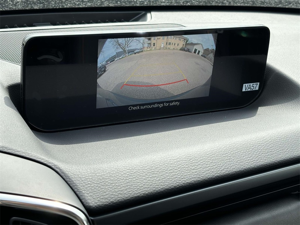 Vehicle image 21 of 34
