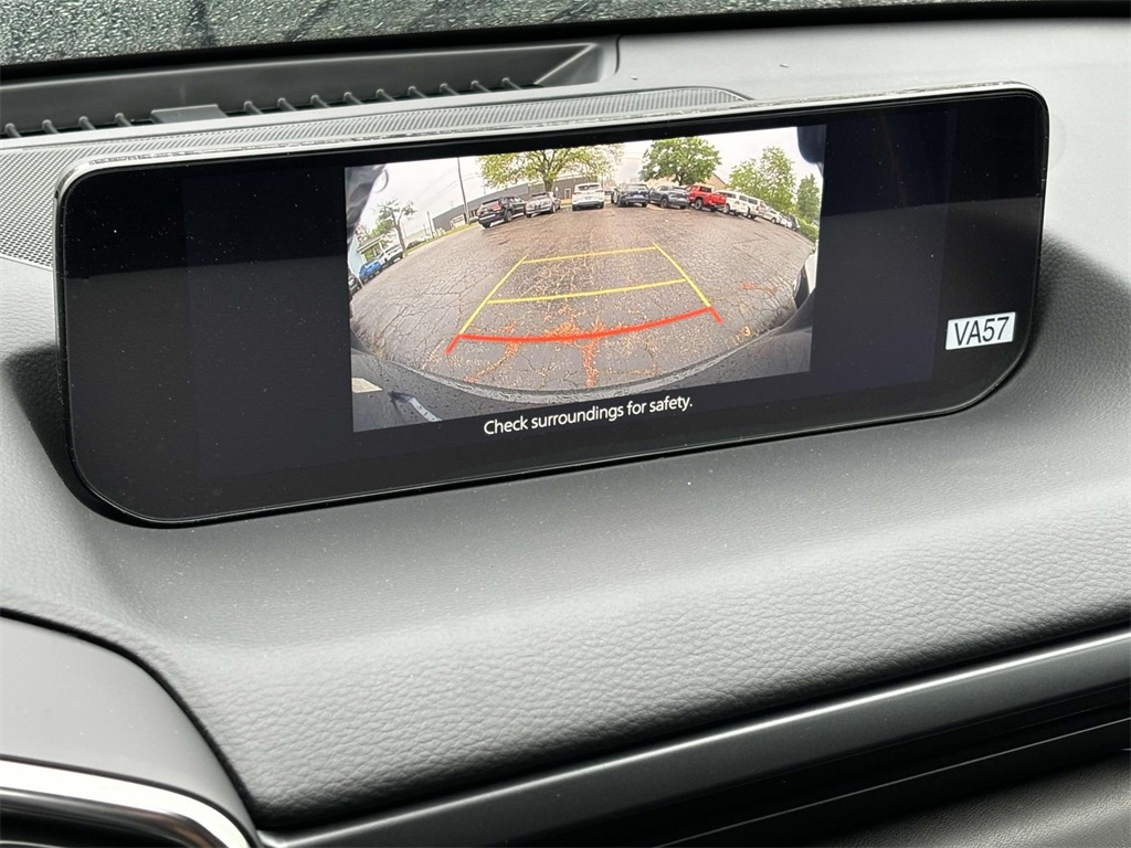 Vehicle image 21 of 34