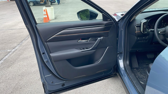 Vehicle image 36 of 41