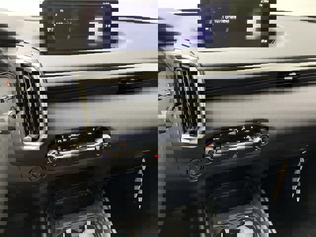 Vehicle image 22 of 34