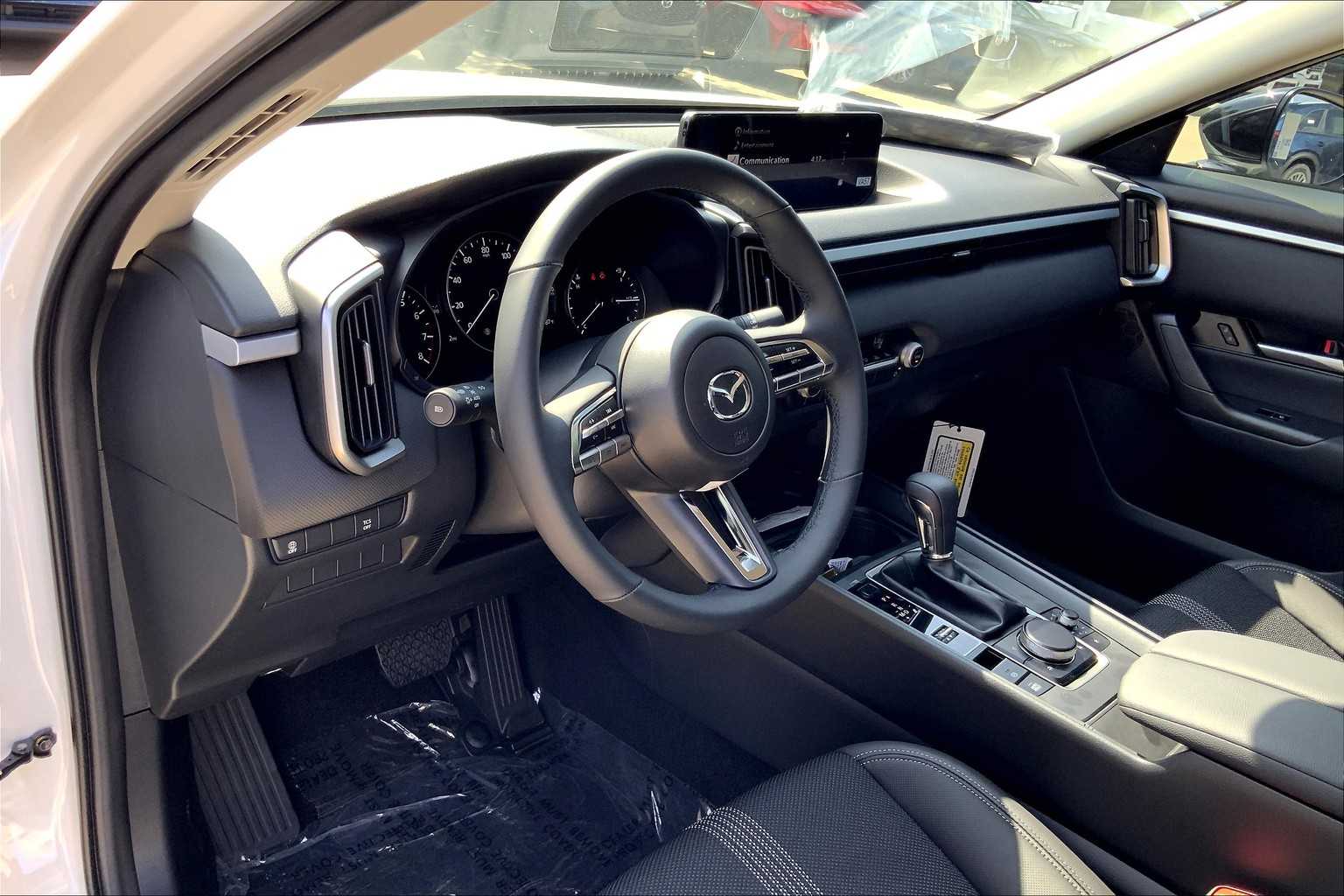 2025 Mazda CX-50 2.5 S Select Package Image 10 of 20