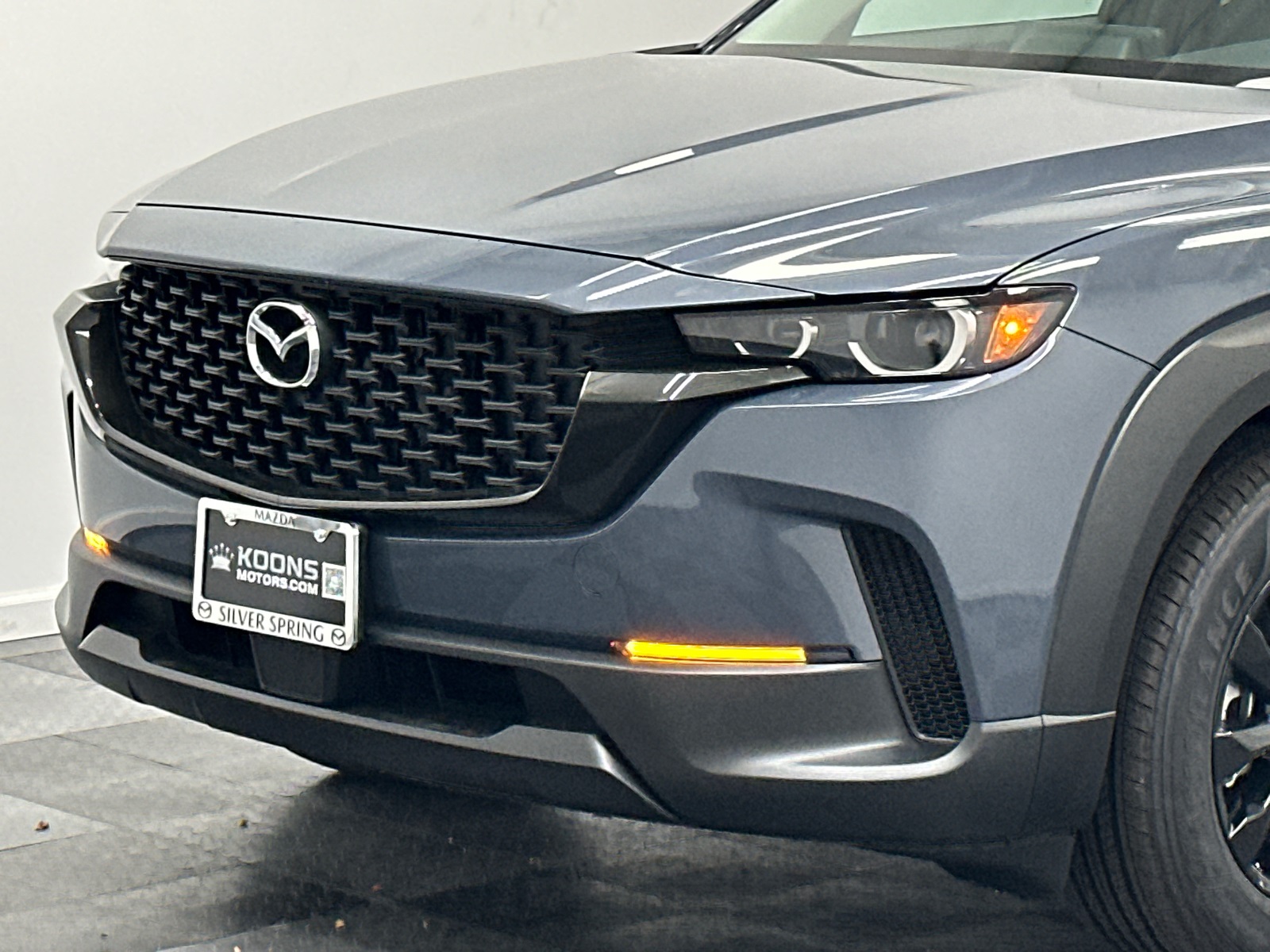2025 Mazda CX-50 2.5 S Select Package Image 27 of 35